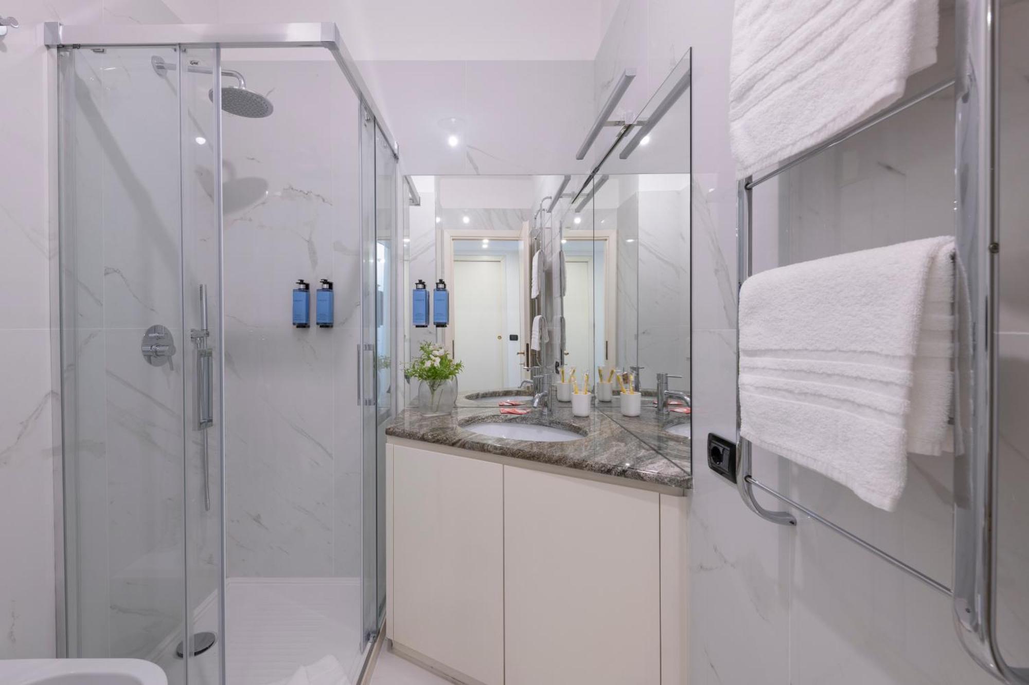 Milan Royal Suites - Duomo Santo Stefano エクステリア 写真